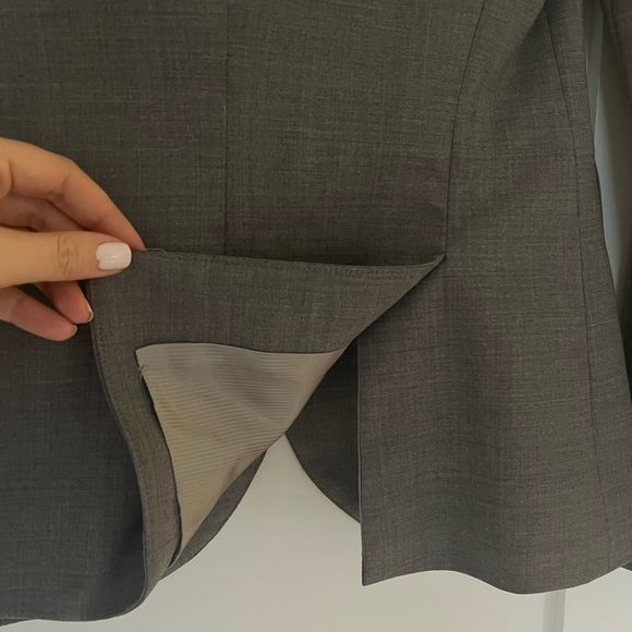 Size 0P Banana Republic Blazer - Picture 4 of 6